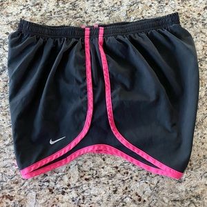 Nike Tempo Dunning Shorts Size Large